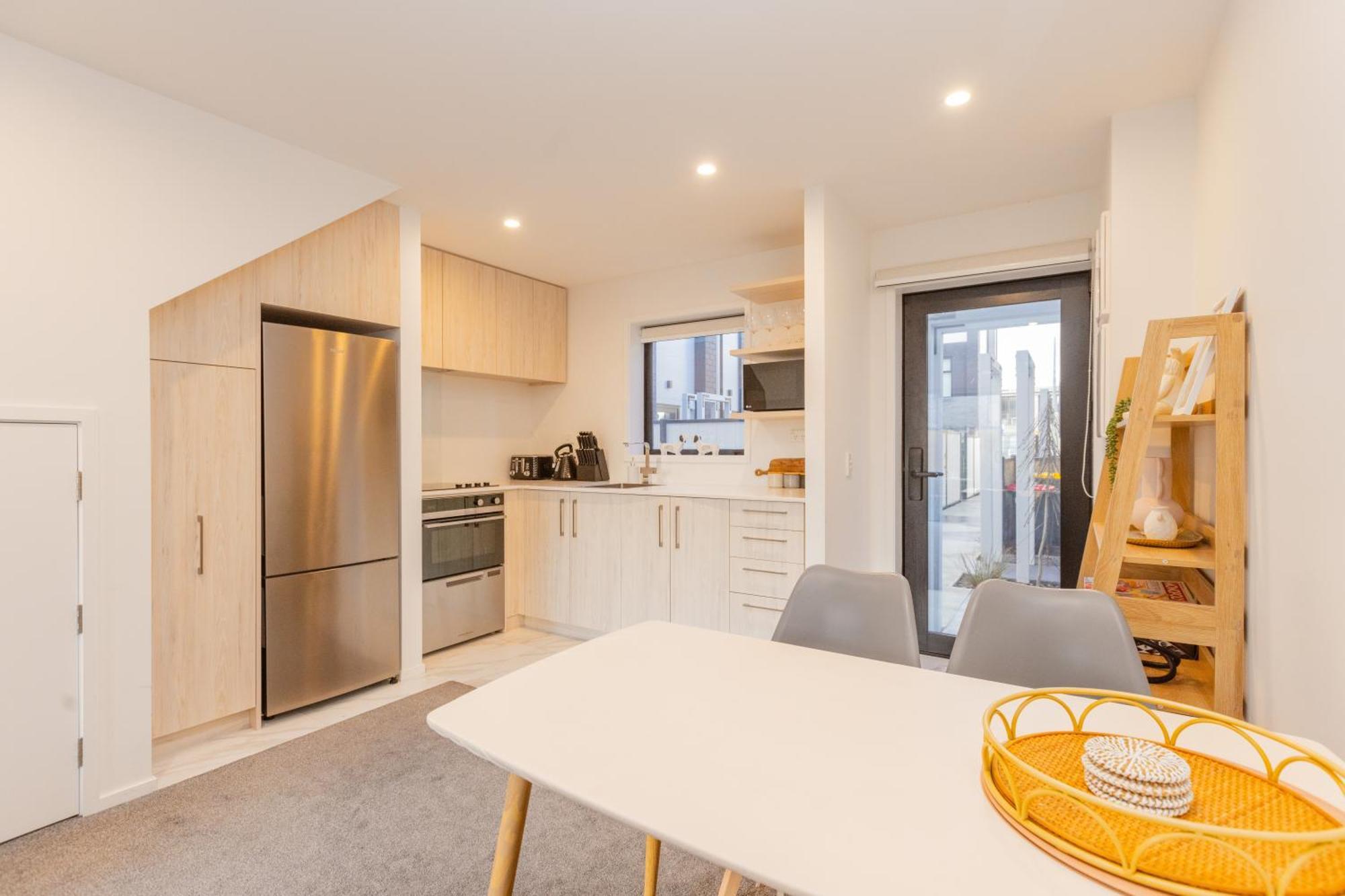 Entertaining Townhouse By Little High Eatery Apartment Christchurch Bagian luar foto