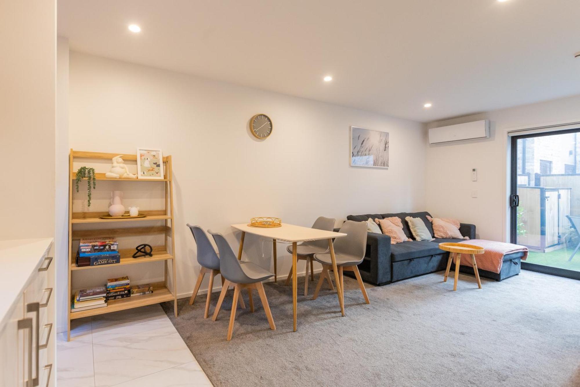 Entertaining Townhouse By Little High Eatery Apartment Christchurch Bagian luar foto