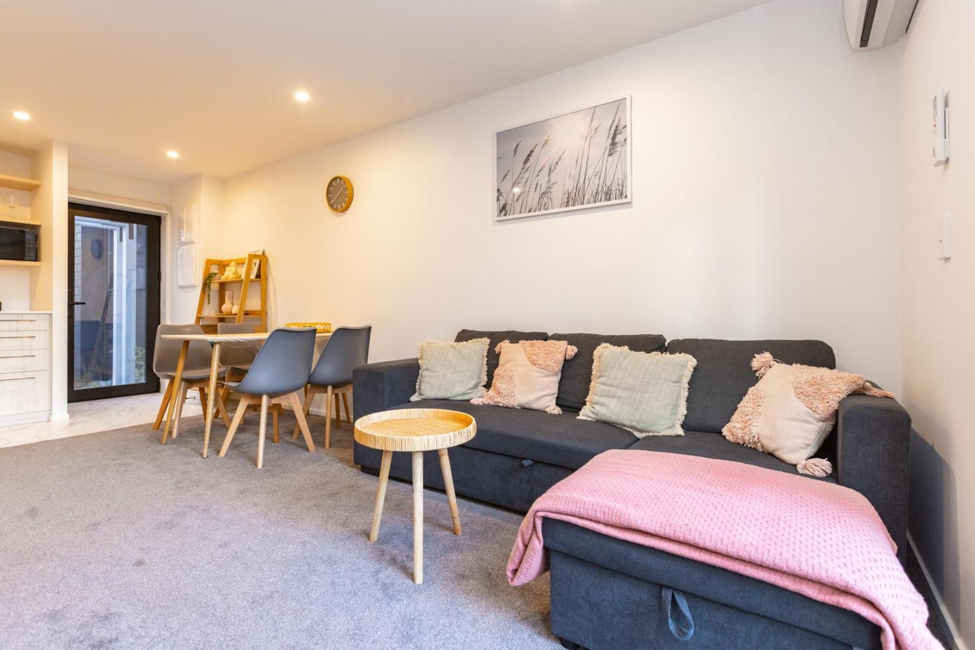 Entertaining Townhouse By Little High Eatery Apartment Christchurch Bagian luar foto